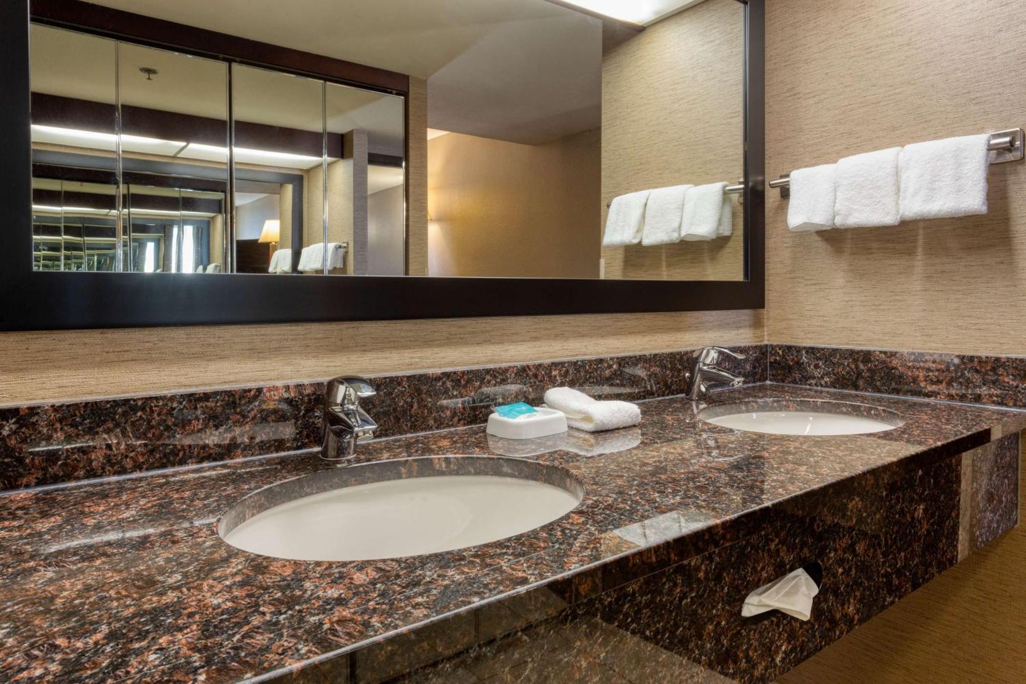 Drury Inn & Suites Atlanta מורו מראה חיצוני תמונה